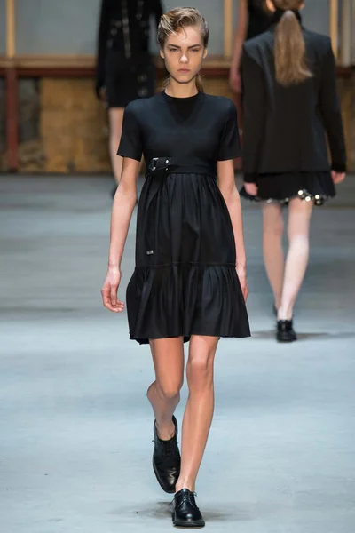 Look 22